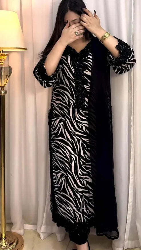 LIMELIGHT EMBROIDERED LAWN 3PC UNSTICHED